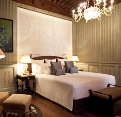 Royal Mansour, Within the medina and the city walls